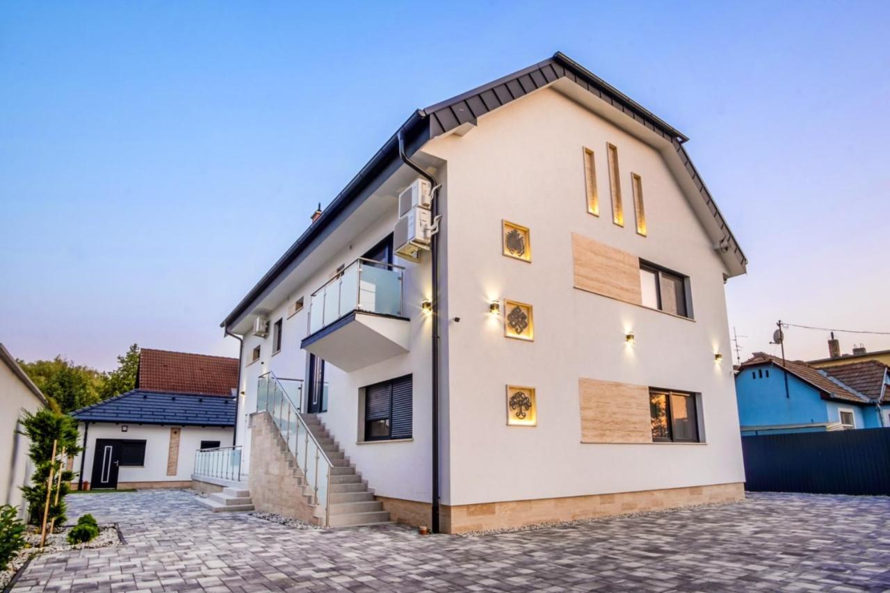 Myflat Premium Resort Siofok Bagian luar foto