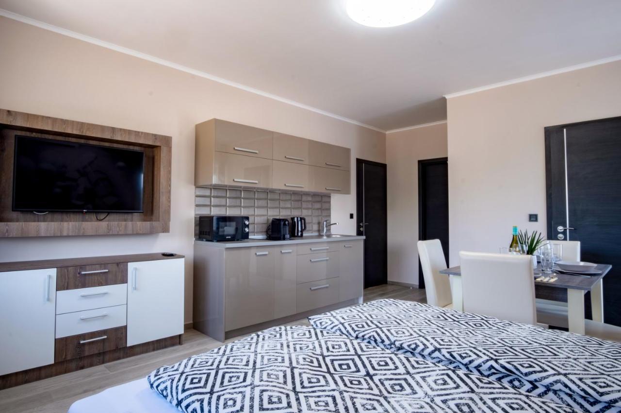 Myflat Premium Resort Siofok Bagian luar foto